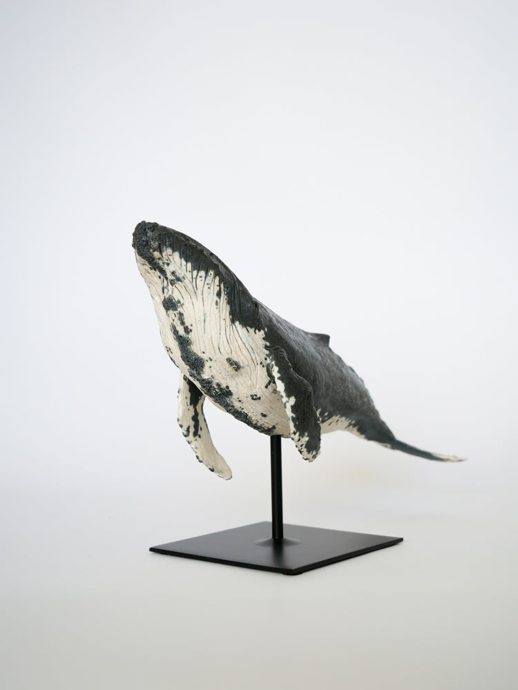 Whale Tala: grey & white, large, ceramic, on stand