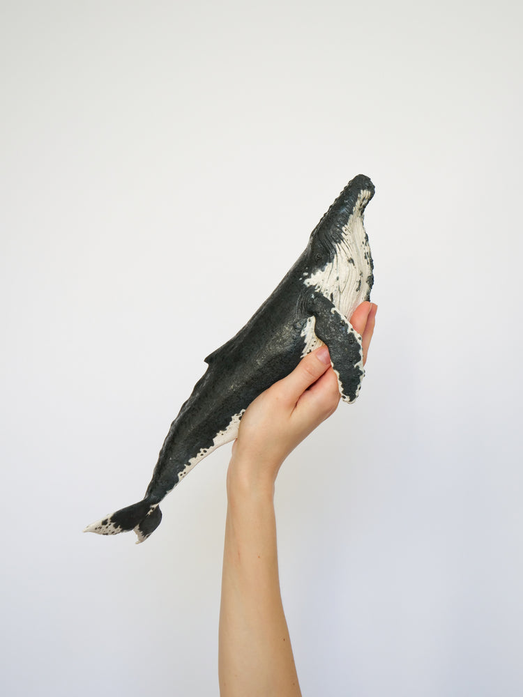 Whale Tala: grey & white, large, ceramic, on stand