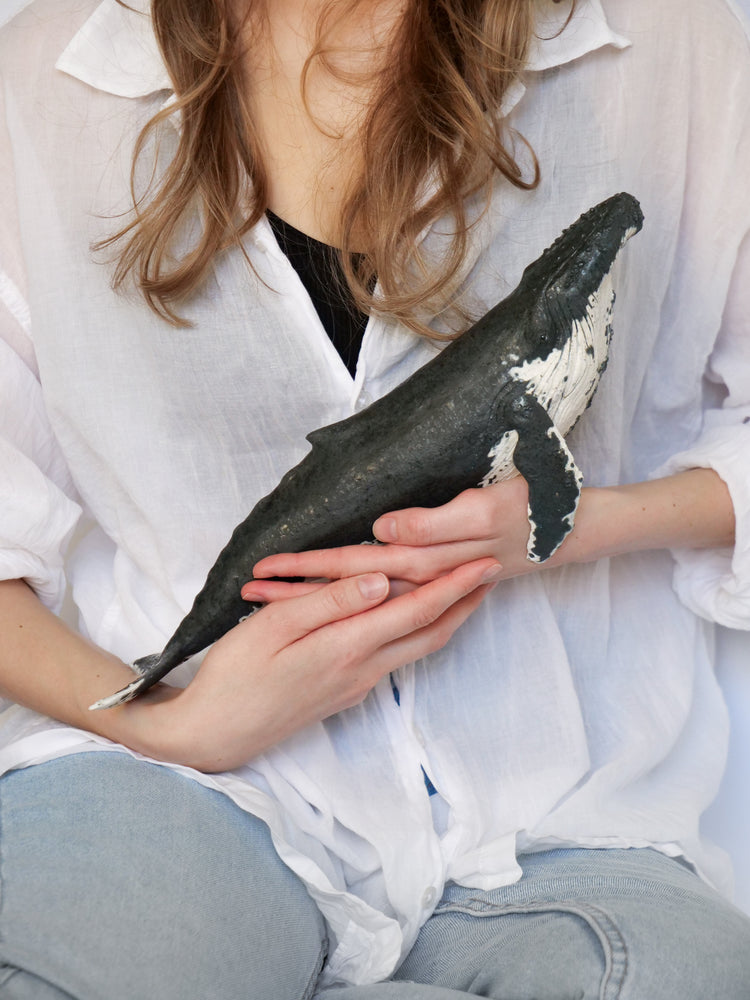 Whale Tala: grey & white, large, ceramic, on stand