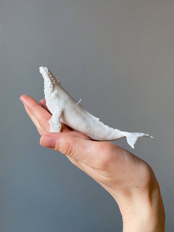 Nemo – Porcelain whale sculpture