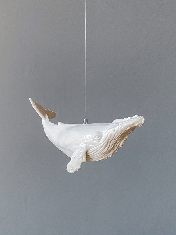 Lora – Porcelain whale sculpture