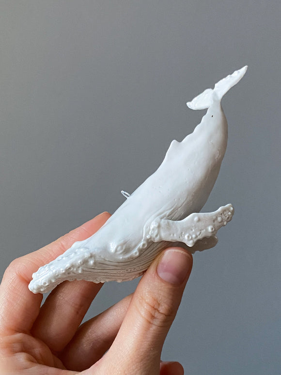 Tony – Porcelain whale sculpture